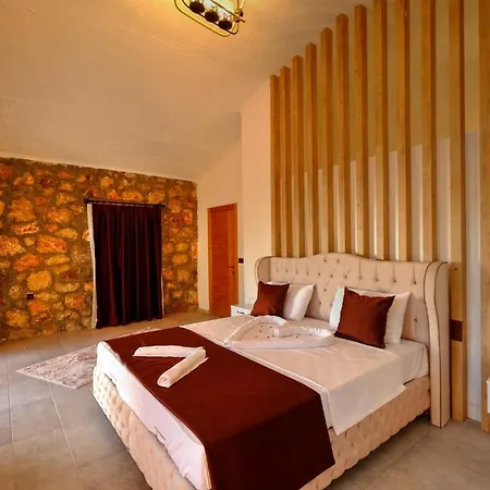 Zahira Villa *